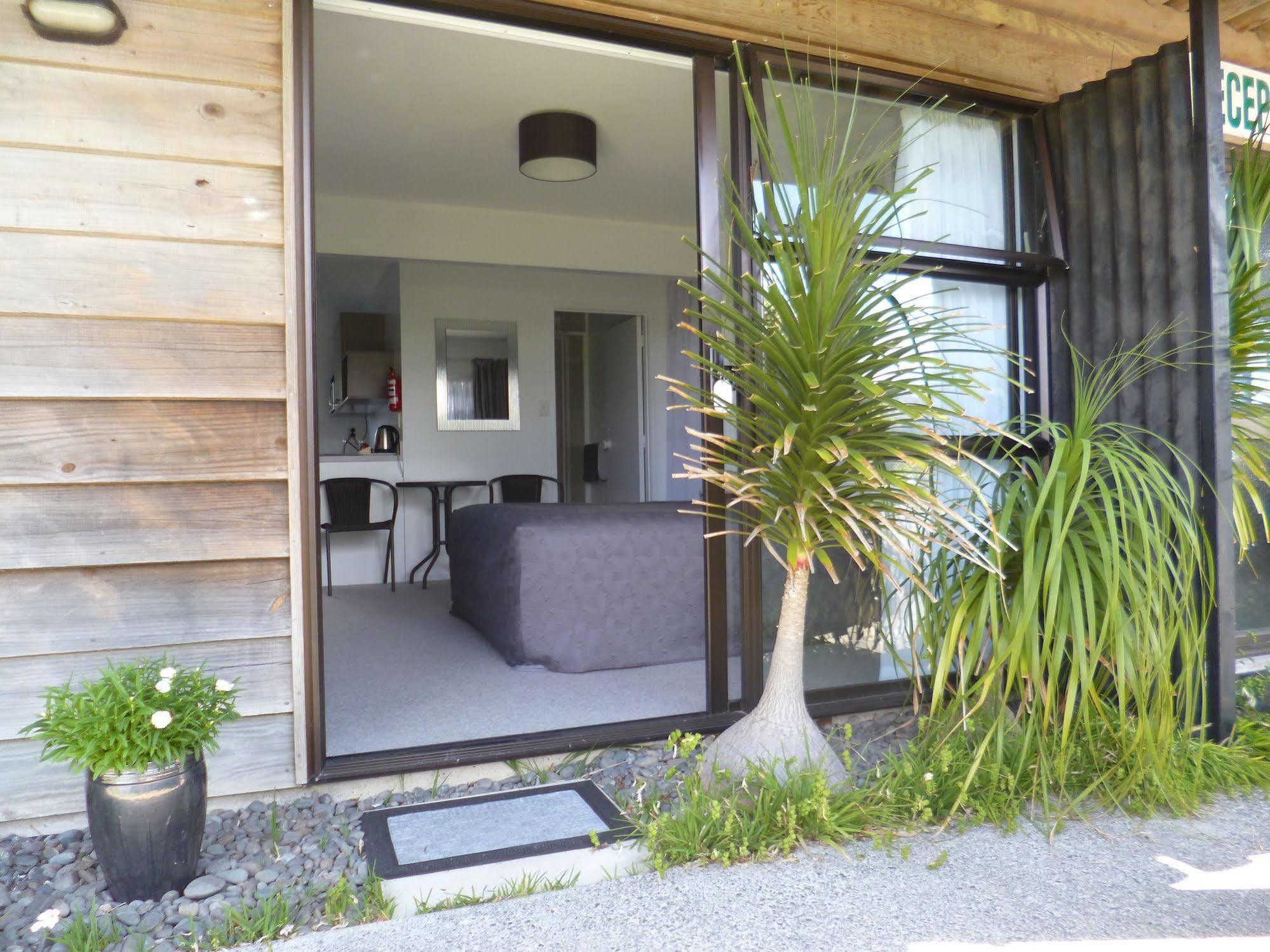 Opua Boutique Seaview Motel Exterior foto